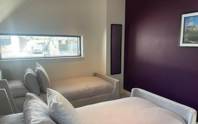 Ty Cyfoes - Luxurious 4 Bedroom - St. Florence