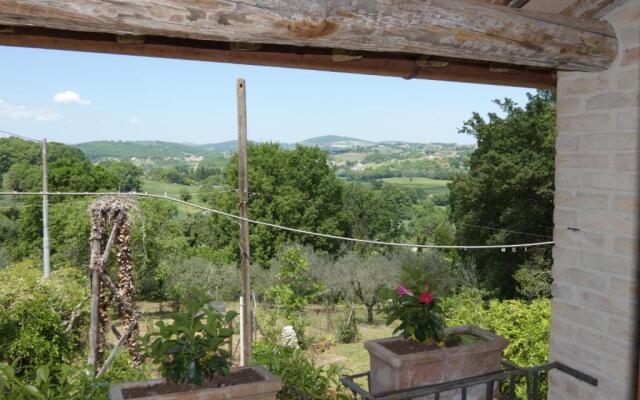 SCAPPO IN UMBRIA, Casale Nicoletta