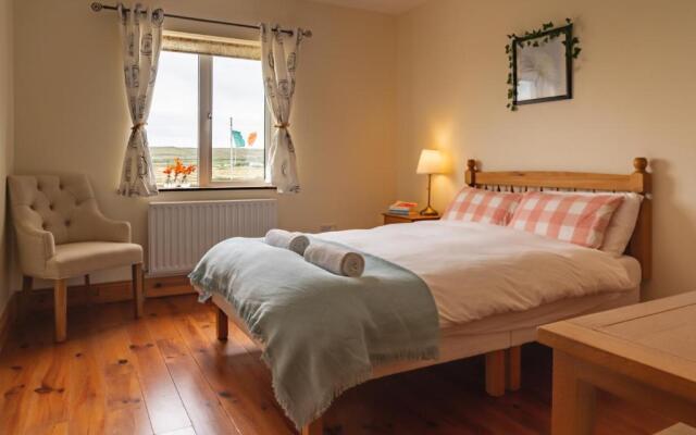 Aran Walkers Lodge