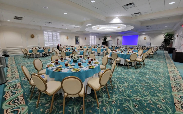 Lago Mar Beach Resort & Club