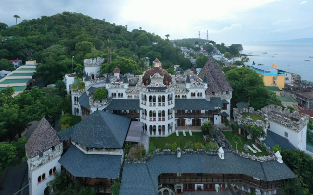 Tropicana Castle Dive Resort powered by Cocotel
