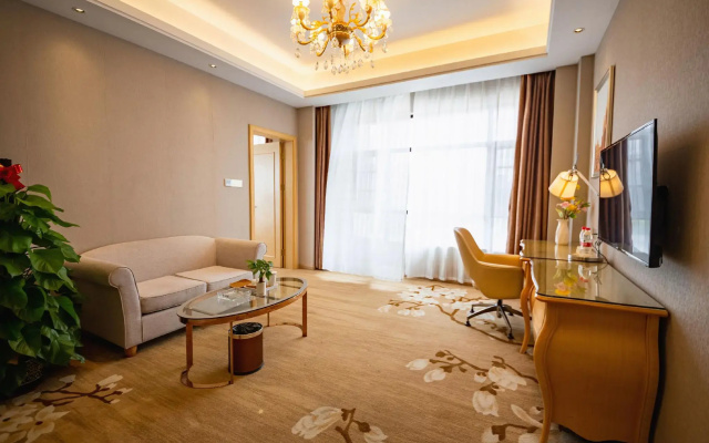 Vienna International Hotel (Foshan Gaoming Xinheng Plaza)