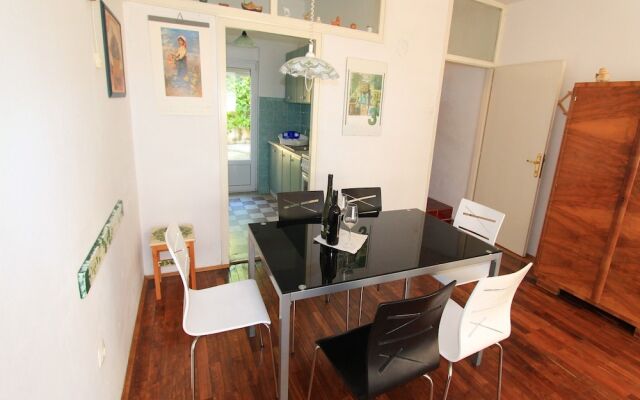 Apartment Dragi Kamen