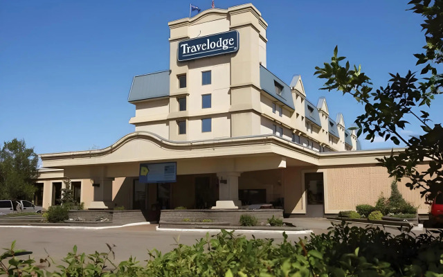 Emerald Hotel & Suites