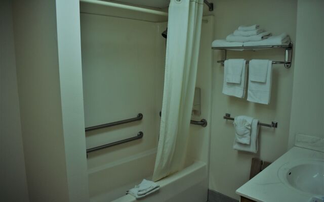 Super 8 By Wyndham Branson/Andy Williams Theater