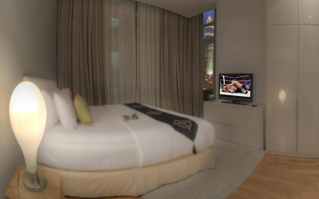 Golden Triangle Suites by Mondo