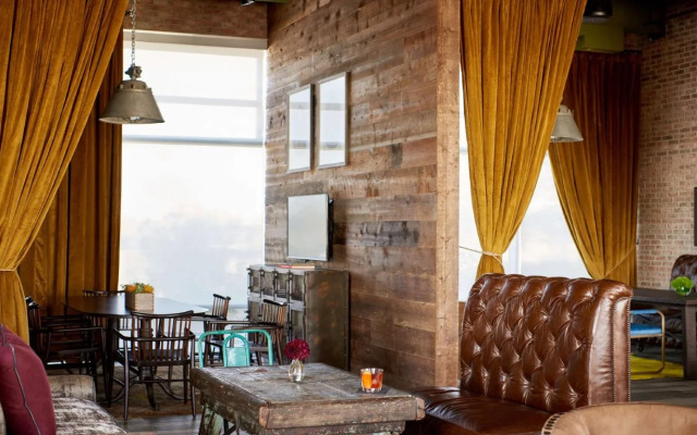 The Stella Hotel, Autograph Collection