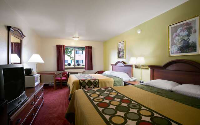 Super 8 by Wyndham Eau Claire WI