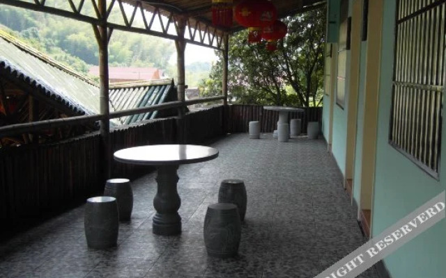 Shangri-La Holiday Manor