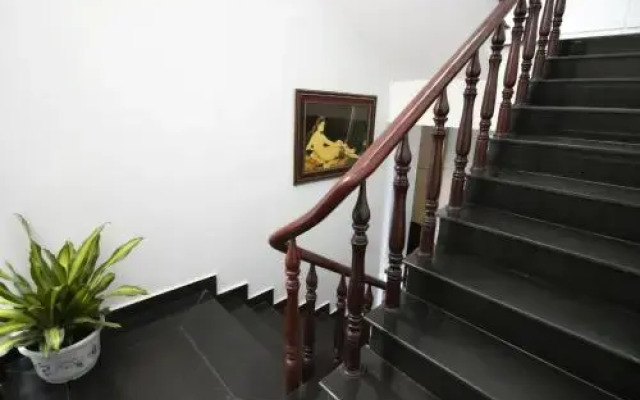 May Hotel