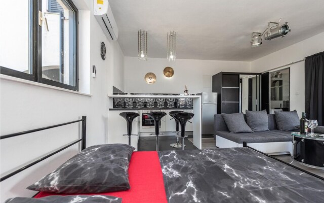 Beautiful Home in Privlaka With Wifi and 4 Bedrooms