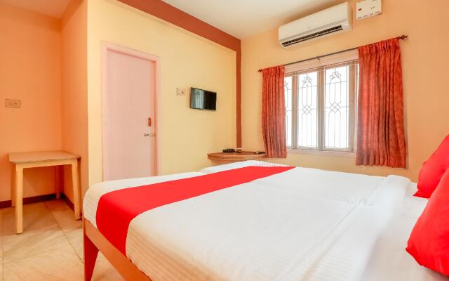 OYO 71454 Hotel Viknesh Residency