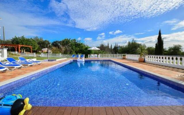 Vila Vale Mouro by OCvillas