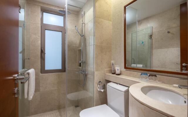 Sanya Seacube Holiday Hotel