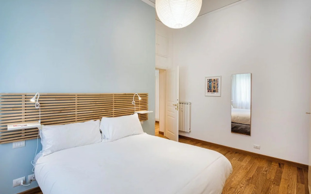 Light Apartment in Albaro