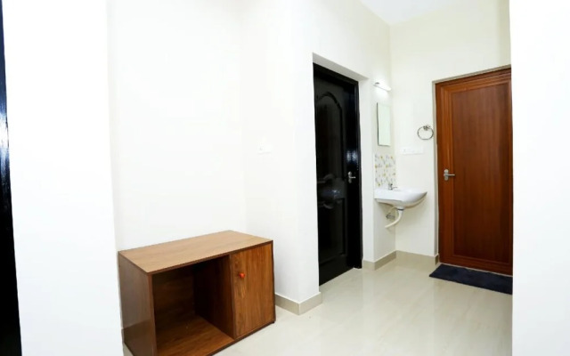 Srinilayam Apartments By OYO Rooms