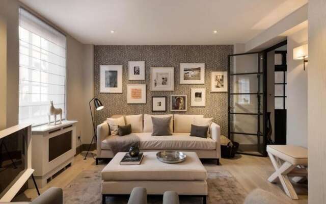 4-bedroom Apartment in the Heart of Chelsea