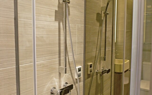 North Point Residences