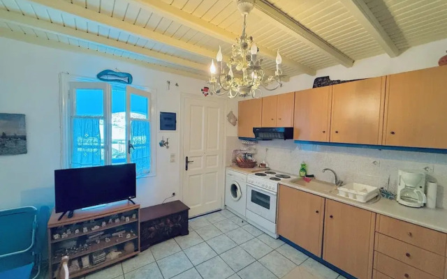 Stylish 2 Bd Escape Apt at Ornos Beach