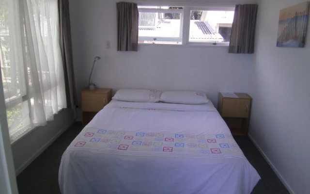 Cap'n Bob's Beach House - Hostel