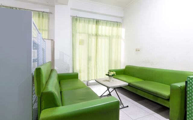 OYO 1242 Penginapan Rb Syariah
