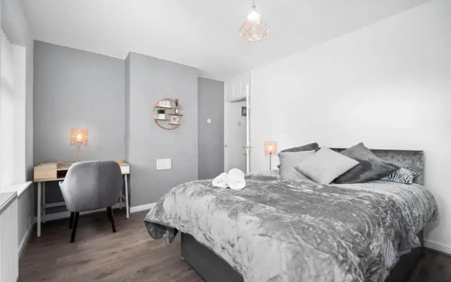 Birmingham Blissful Retreat - 3 Bed House