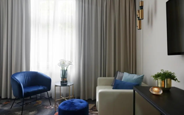 Queen Boutique Hotel