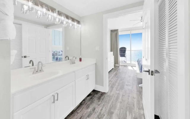Majestic Beach Towers 1-1603
