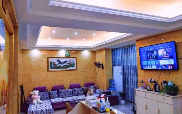Tonghuayuan Business Hotel