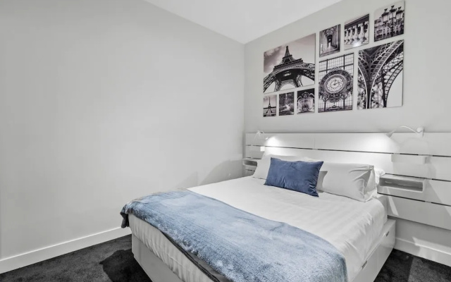 Stylish and Spacious 2-bed Apartment Melbourne – Guest Rooms – Melbourne