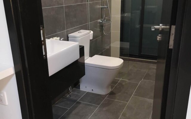 Urban Nomad at Almas Suites