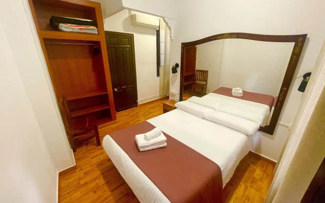 Arteaga Hostal & Baños Árabes Elvira