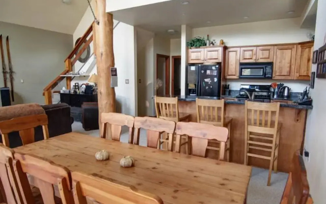 Mountain Town Properties White Wolf 4