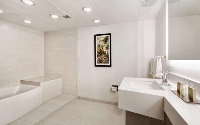 DoubleTree by Hilton New Orleans