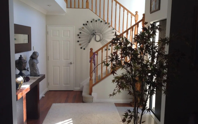 Howick Luxury Large Home