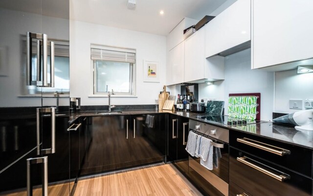 Stunning 1BD Flat Close to London Bridge Station