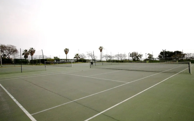 Suitur beachfront duplex with pool and sea views