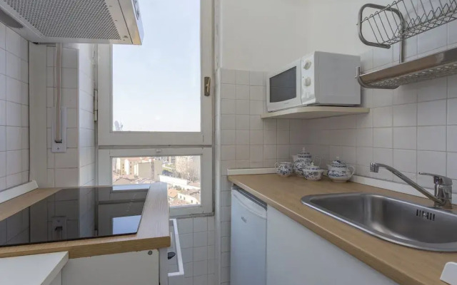 Skyline view Biancamano 1 bdr with balcony by Rentopolis