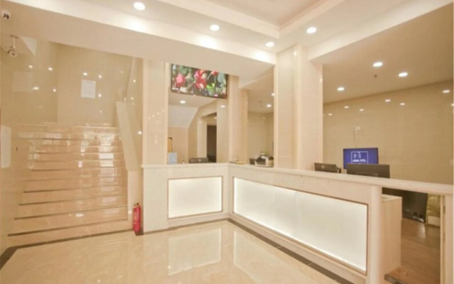 GreenTree Inn Liaoning Dalian Railway Station South Shengli Square Express Hotel