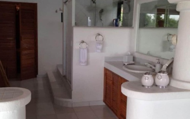 Hermosa Villa en Teques