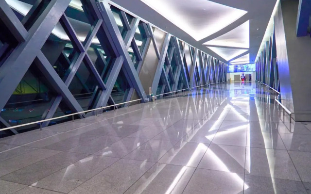 Newport Stay by Runway Manila & Attractions