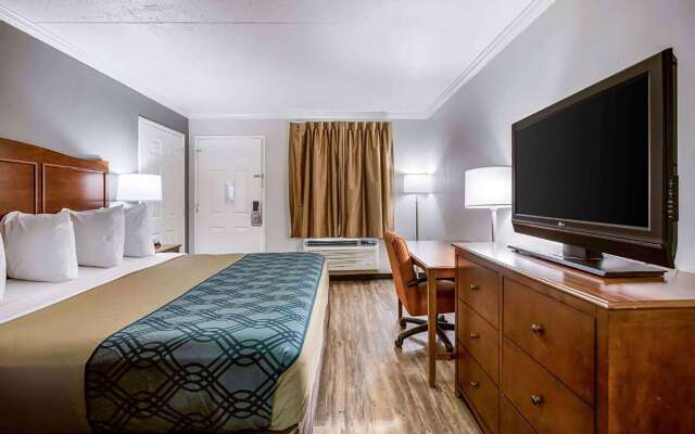 Travelodge by Wyndham Canton/Livonia Area, MI