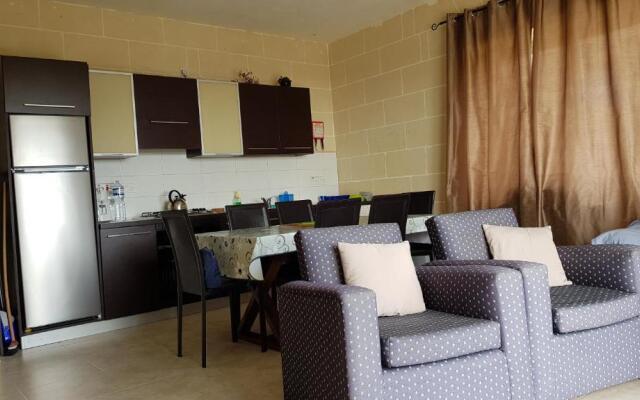 Palm Court Apartment