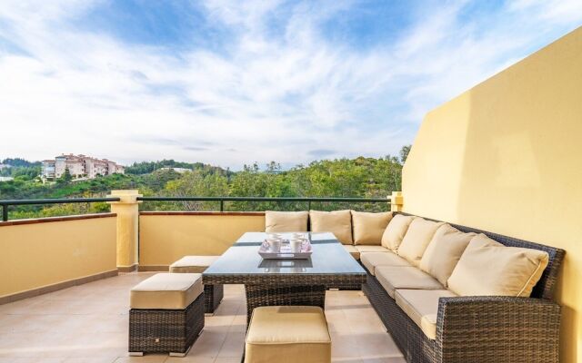Bright Apartment With Sea View And Terrace Ref 53