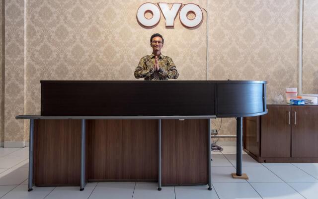 OYO 359 Executive Inn