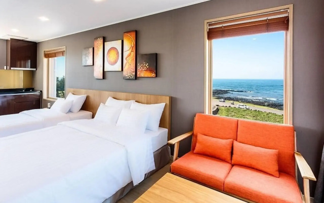 Rich Hotel
