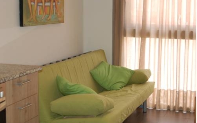 RNET - Apartments Roses Centre