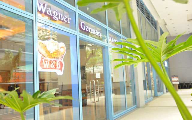 CSuites at Two Central Residences