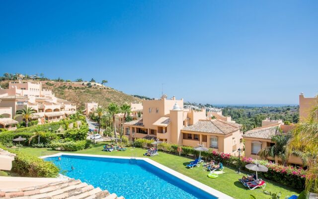Santa Maria 2 Bed Apartment with Sea Views