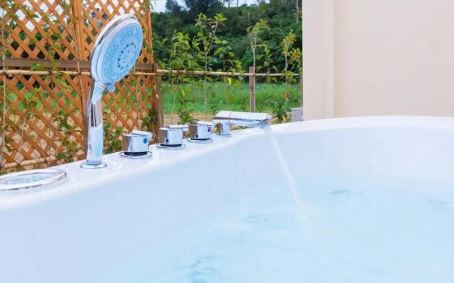 Kariyushi Condominium Resort Nago RB Villa